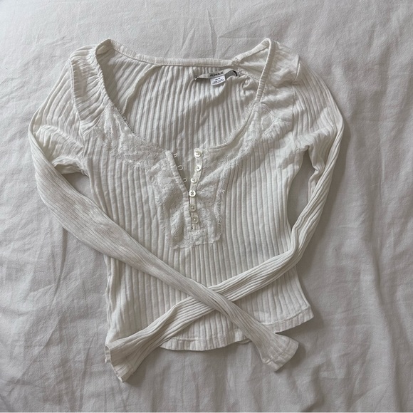 🪽coquette white lacy urban outfitters kimchi blue long sleeve top🪽 - Picture 1 of 3